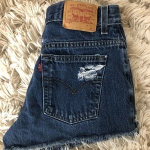 High wasted Levi shorts